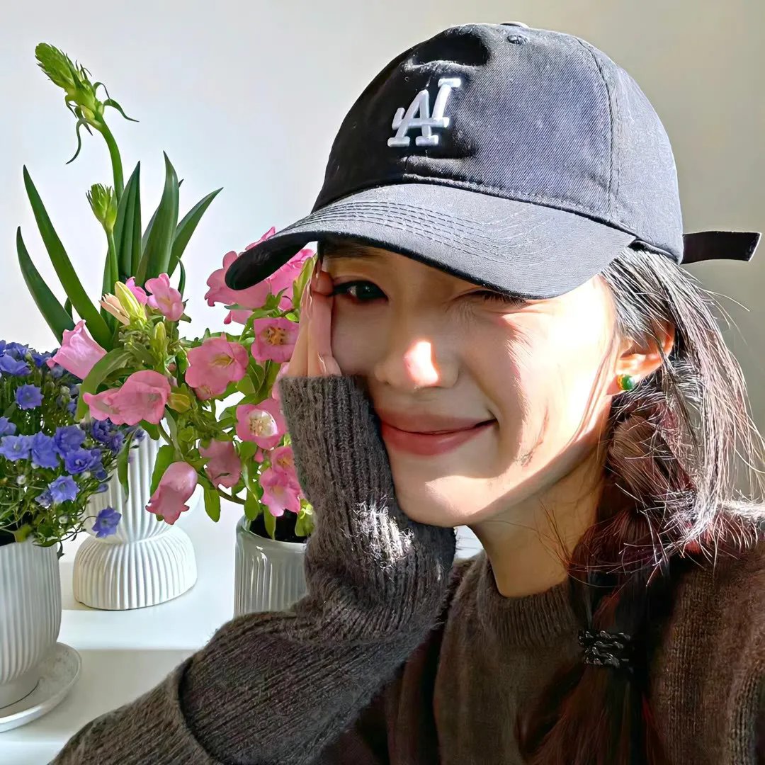 鹅妈妈去好莱坞封面